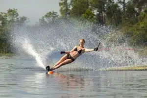 SansRival - slalom water ski - water skiing